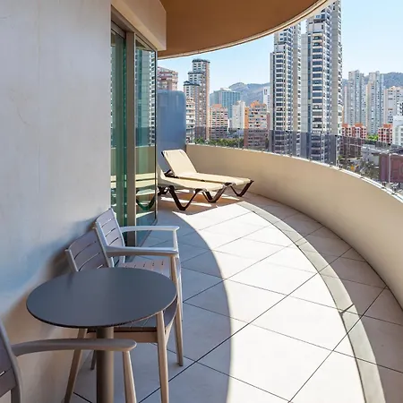 Gold Arcos 4 Sup - Modern Luxury Experience Μπένιντορμ