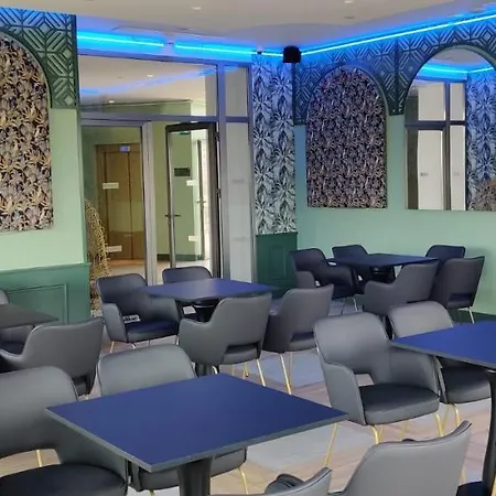 Gold Arcos 4 Sup - Opened 2022