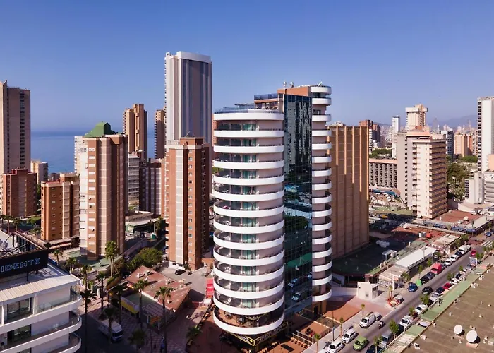 Gold Arcos 4 Sup - Opened 2022 فندق بينايدورم