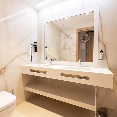 Gold Arcos 4 Sup - Modern Luxury Experience 4*